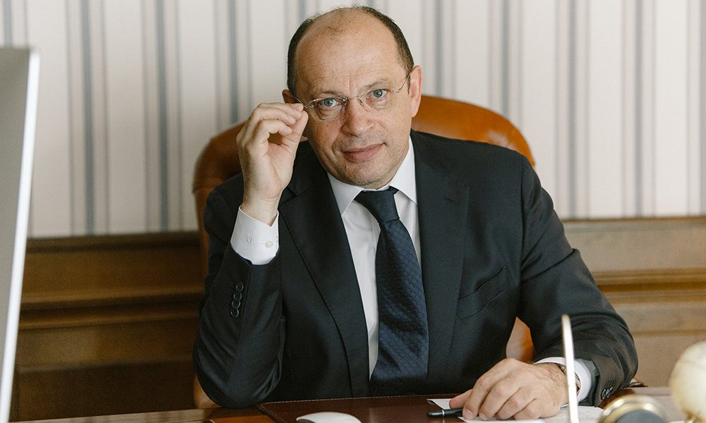 Сегодня отмечает День рождения президент Российской Премьер-Лиги Сергей Прядкин Сегодня отмечает День рождения президент Российской Премьер-Лиги Сергей Прядкин