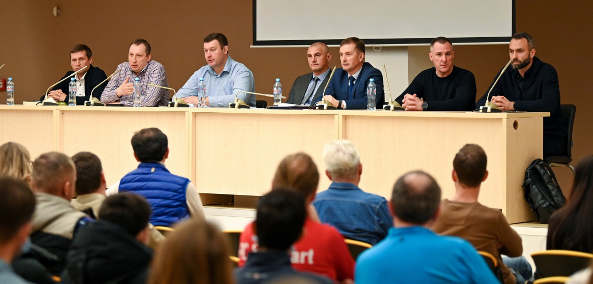 На «Адлер-Арене» обсудили перспективы развития молодежного футбола «Сочи»