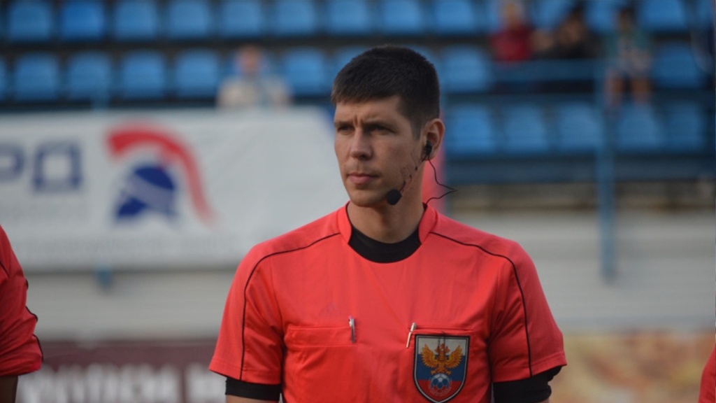 referee2009089926.jpg